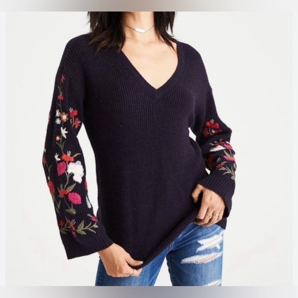 American Eagle Sweater Embroidered Floral XS BOho Fall